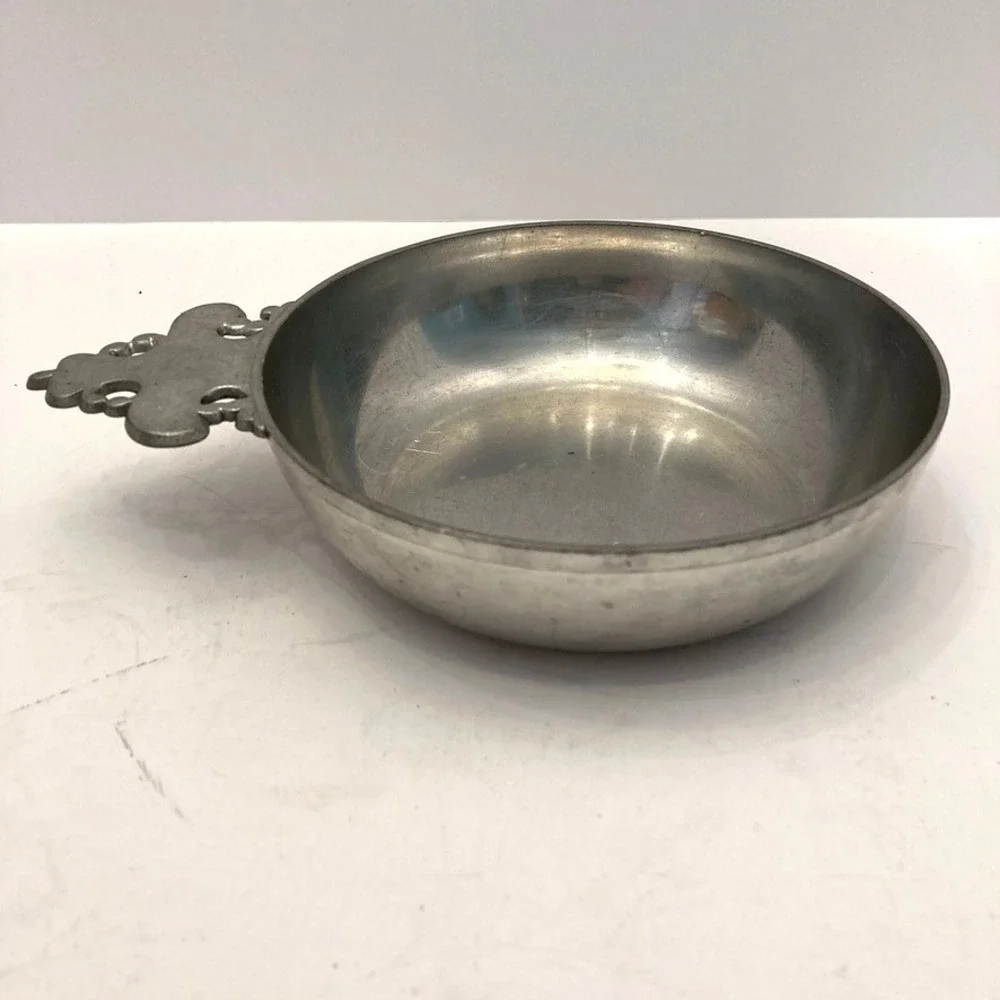 Les Etains du Manoir Pewter Porriger Paris France 5.5
